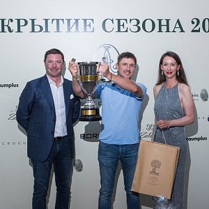 Книга о Джеймсе Бонде – подарок победителям турнира в гольф-клубе Agalarov Golf & Country Club